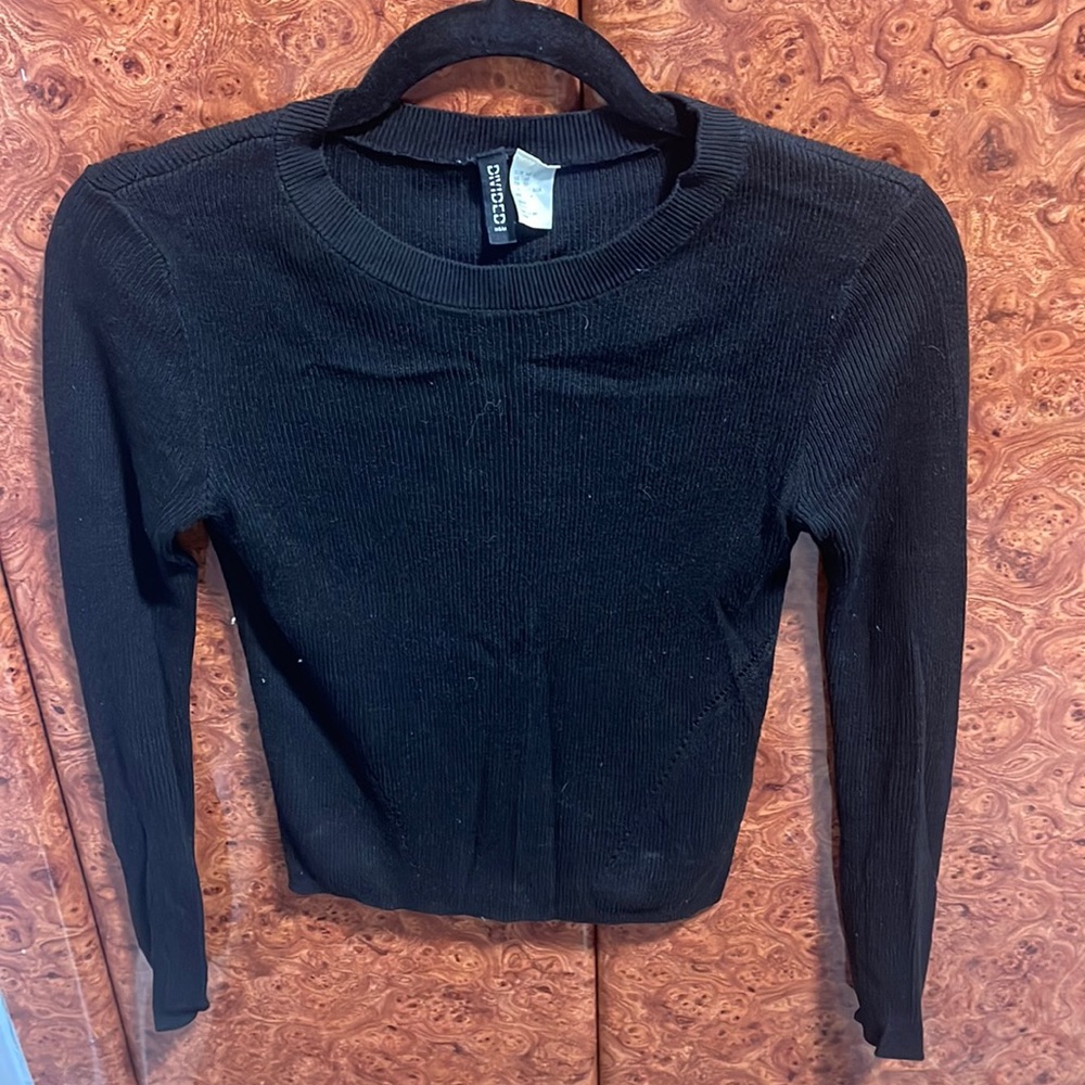 Knit sweater